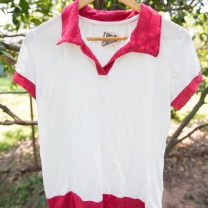 CAMP COLLECTION - Vintage Red Collared Tee